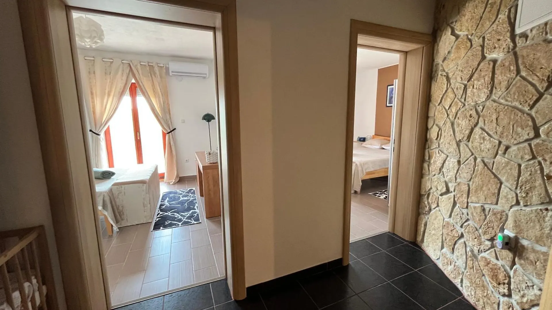 Apartmani Zak Pridraga 0*,